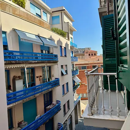 Apartment Bomboniera La Spezia